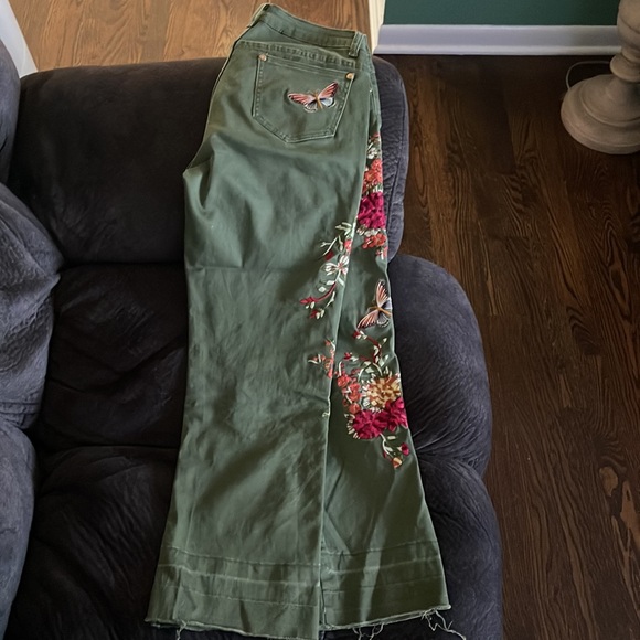 Army green cargo pants w/ colorful stitching. - Picture 2 of 3